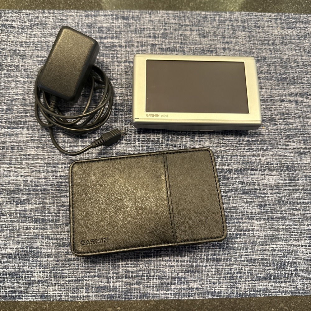 Garmin Nuvi Touchscreen GPS Navigation TESTED WORKING Nuvi 660 NA